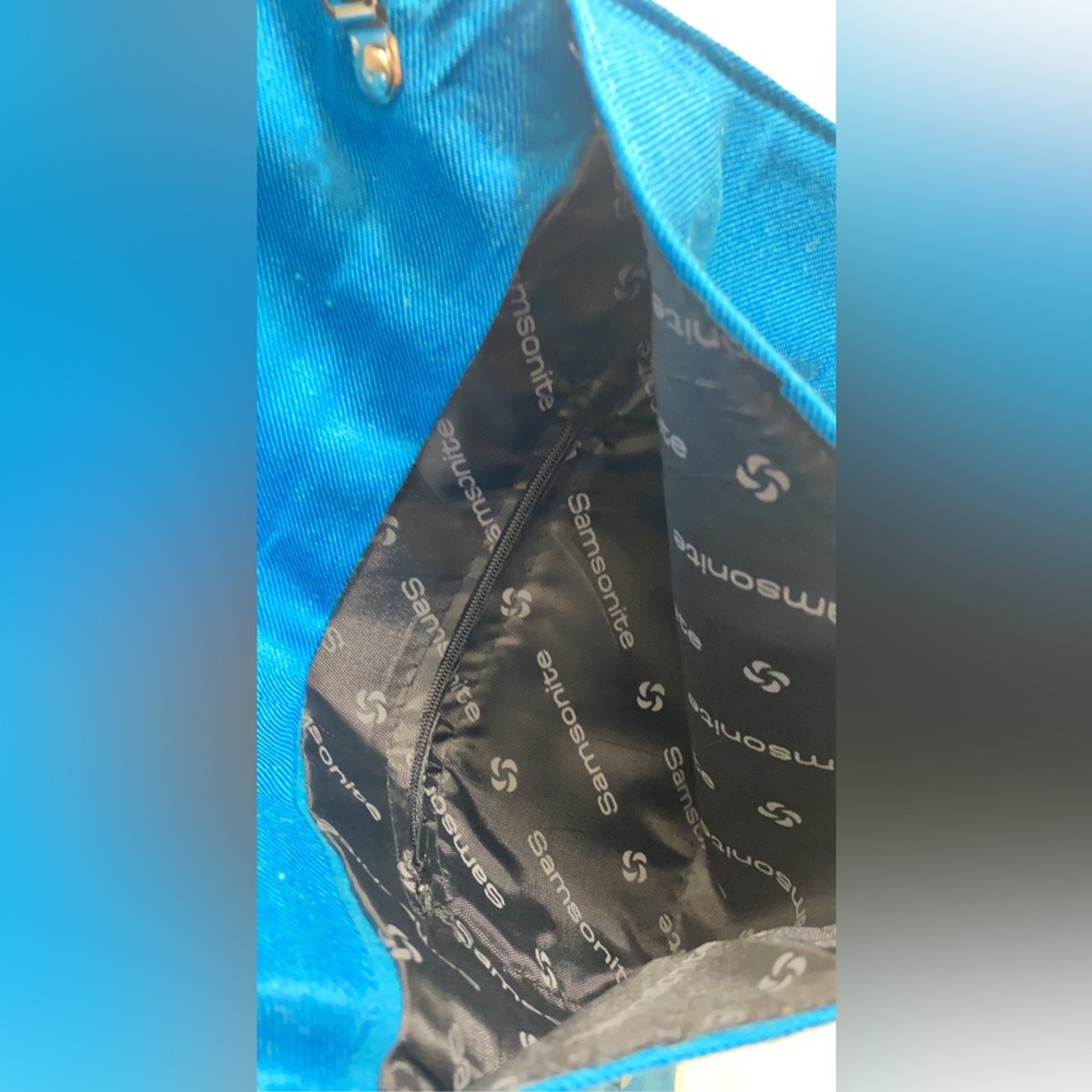 Arabic Calligraphy Clutch & Croosbody Blue & Gold 12 … Gem